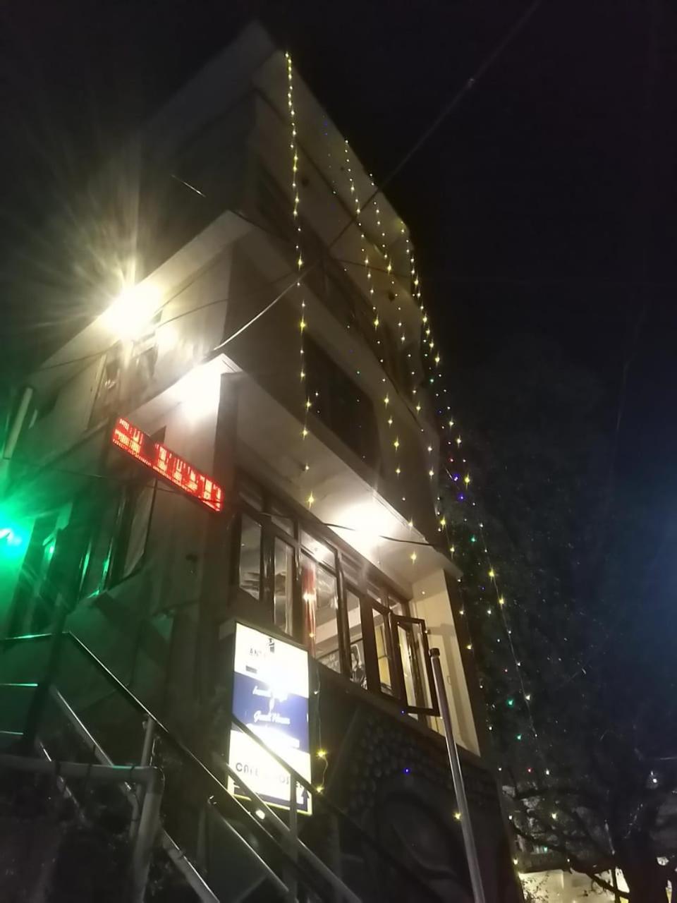 Hotel Antarctica &Pine N Dine Blues Cafe Manāli Exterior foto